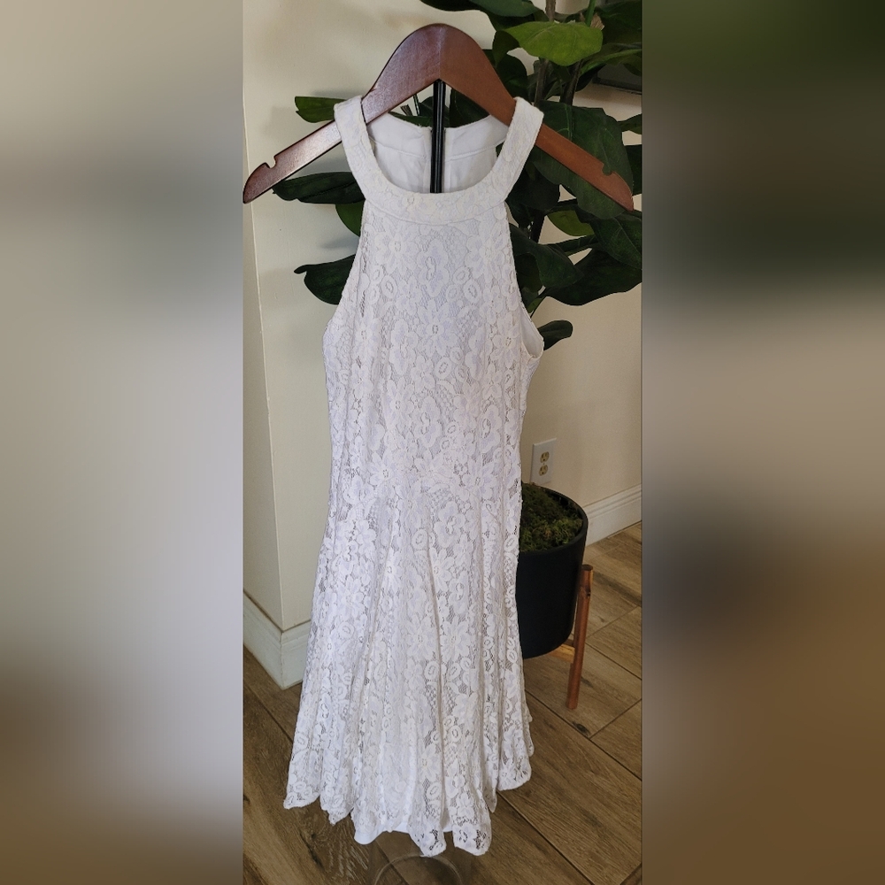 Elegant White Lace Dress